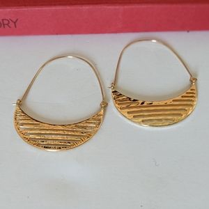 Simply Mahari Jewelry - Gold Plated Crescent Hoop Earrings Simply Mahari Jewelry - Gold Plated Crescent Hoop Earrings